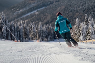 Dvě lehátka ve SPA