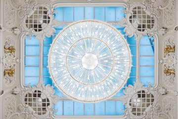 Z pozice technika se na nás budeš často dívat shora. Pokud se nebojíš výšek, rádi si s tebou potřeseme Tvou šikovnou rukou.